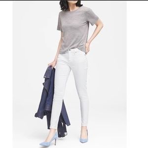 Reposh-Banana Republic Stay White size 27